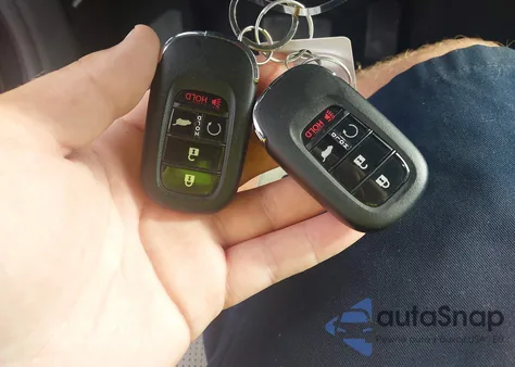 2024 Honda Cr-V Hybrid Sport Touring z USA, uszkodzony, nr VIN 5J6RS6H96RL032352